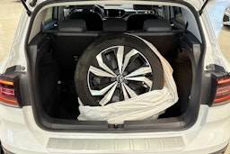 valkoinen Volkswagen T-Cross 2022 kuva 14.