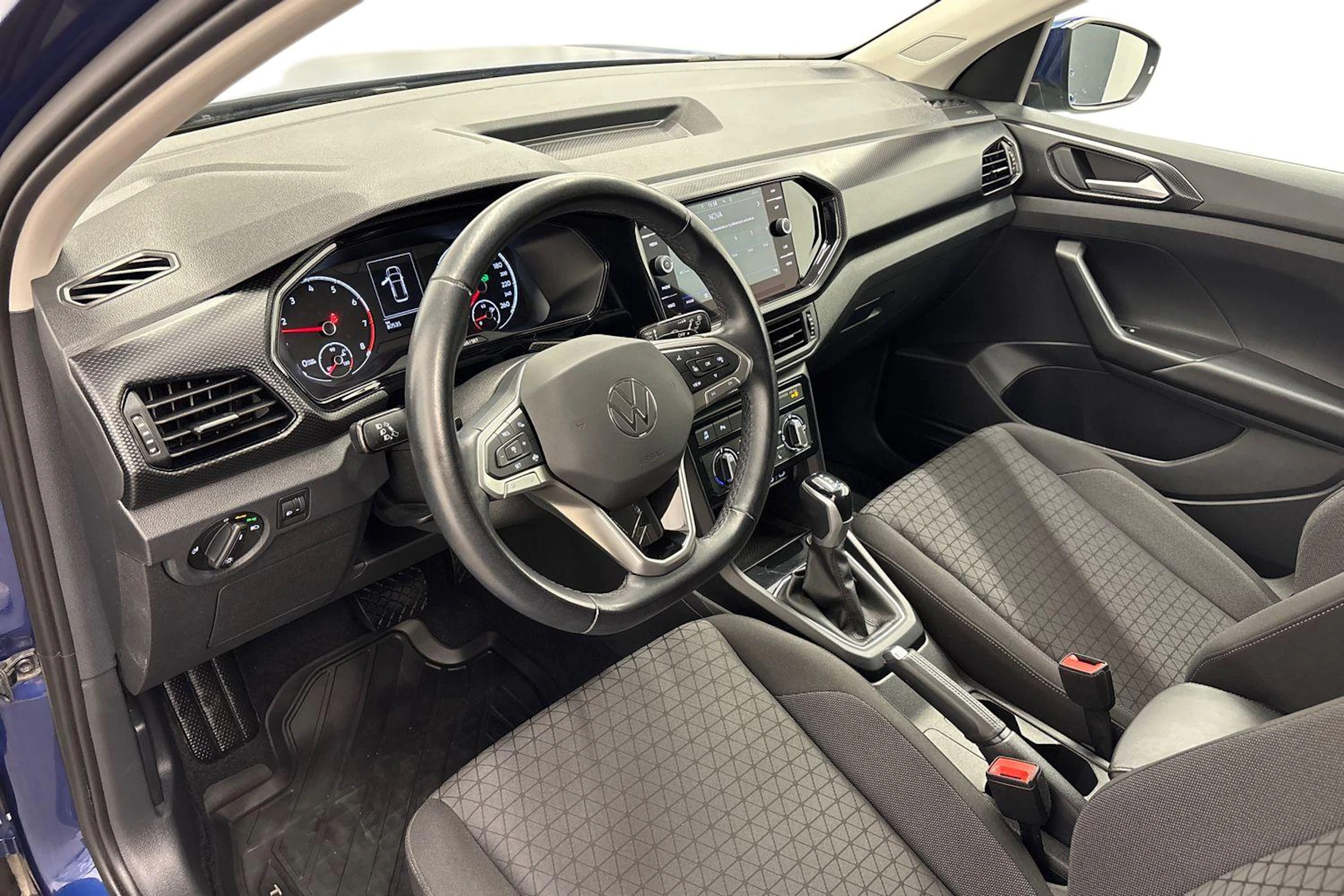 sininen Volkswagen T-Cross 2022 kuva 6.