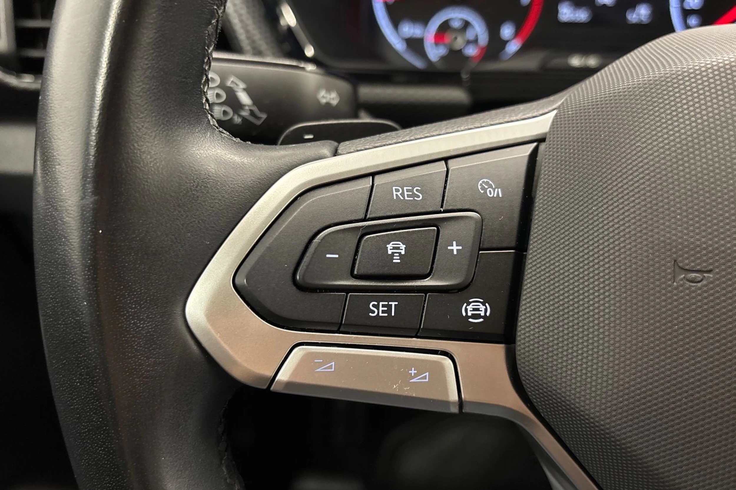 sininen Volkswagen T-Cross 2022 kuva 13.