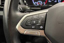 sininen Volkswagen T-Cross 2022 kuva 13.