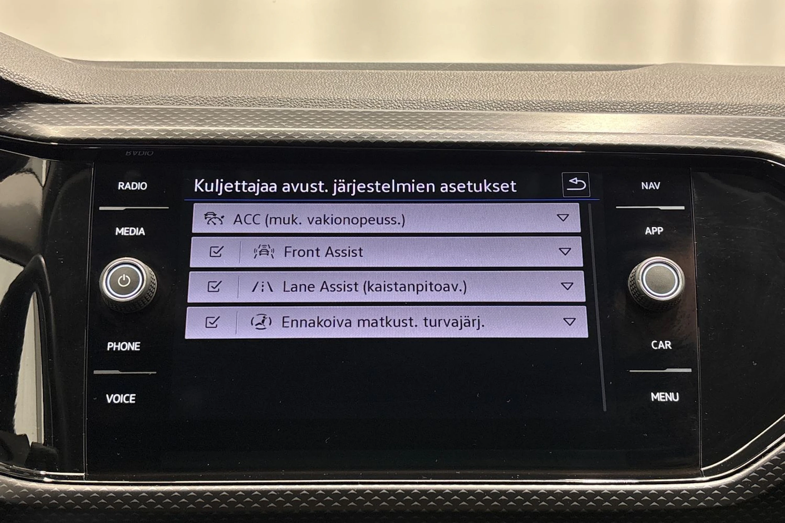 sininen Volkswagen T-Cross 2022 kuva 18.