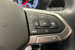 harmaa Volkswagen T-Cross 2022 kuva 17.