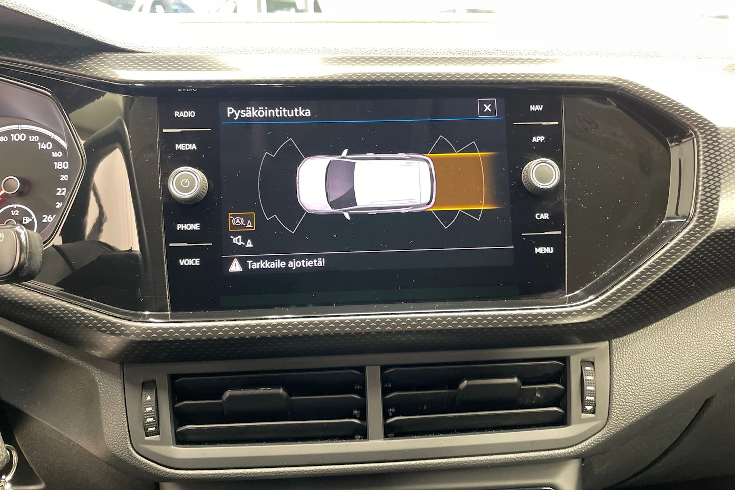 Harmaa Volkswagen T-Cross 2022 kuva 15.