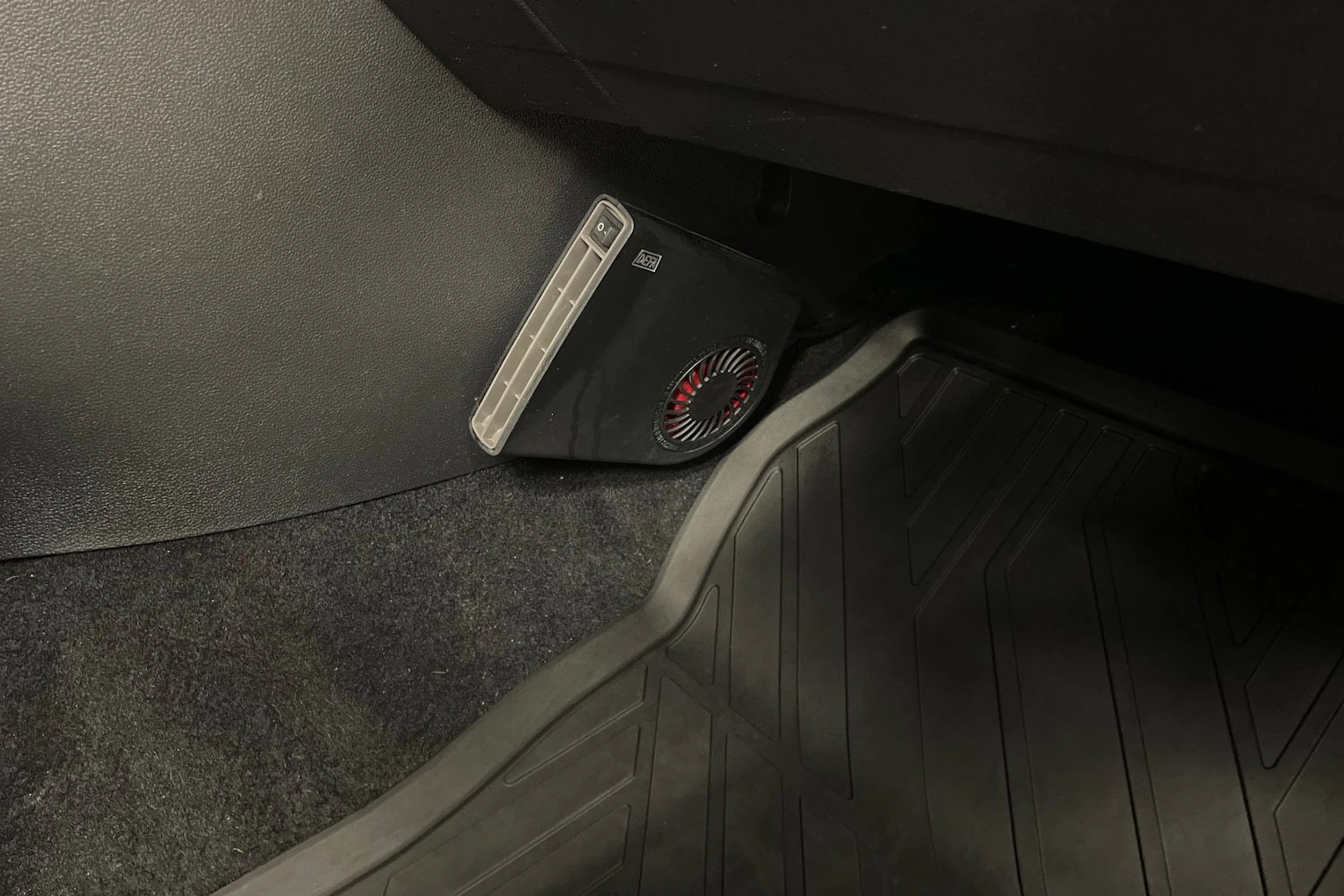 Harmaa Volkswagen T-Cross 2022 kuva 23.