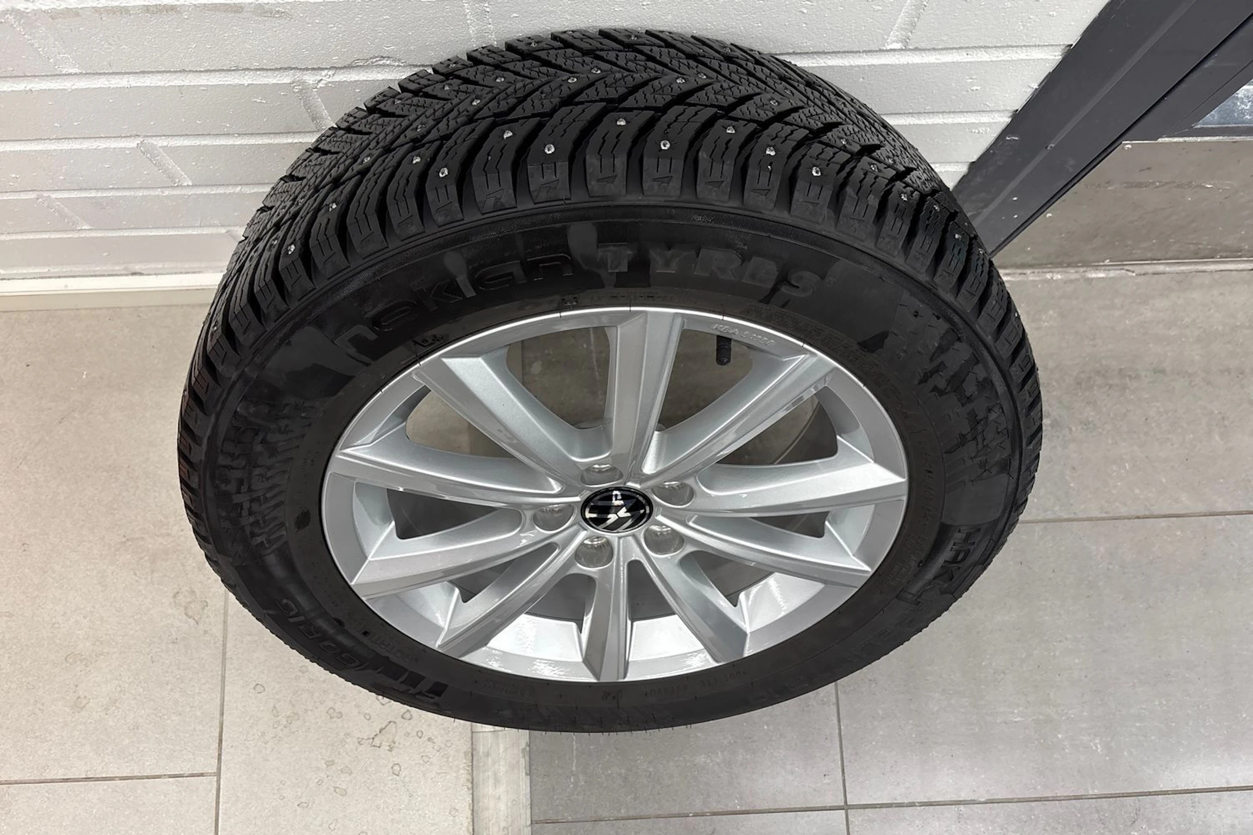 harmaa Volkswagen T-Cross 2023 kuva 10.