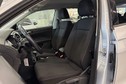 harmaa Volkswagen T-Cross 2023 kuva 11.