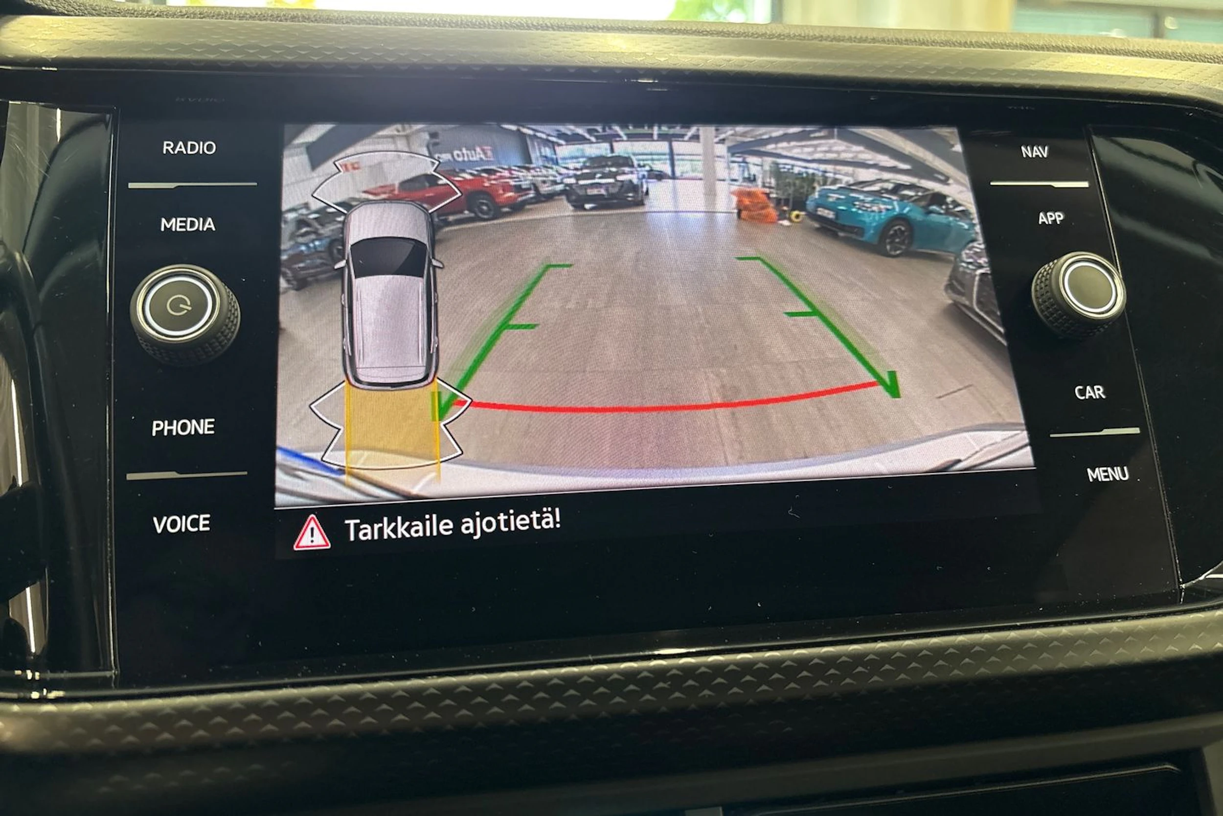 harmaa Volkswagen T-Cross 2023 kuva 13.