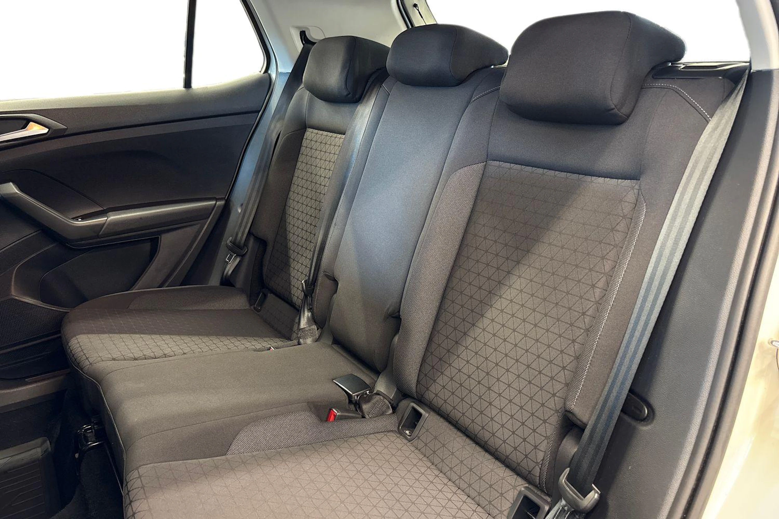 harmaa Volkswagen T-Cross 2023 kuva 8.
