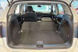 harmaa Volkswagen T-Cross 2023 kuva 14.
