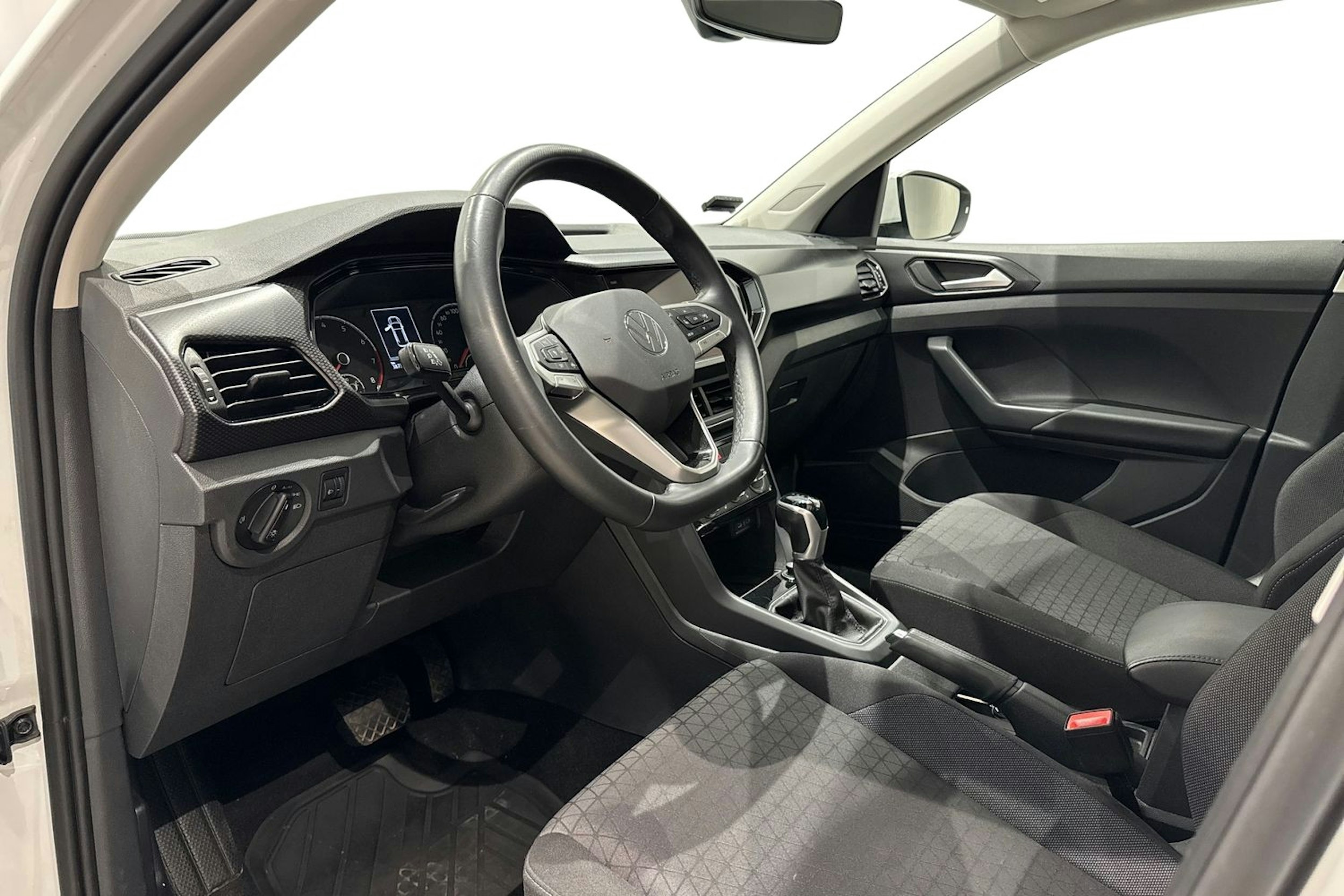 valkoinen Volkswagen T-Cross 2023 kuva 7.
