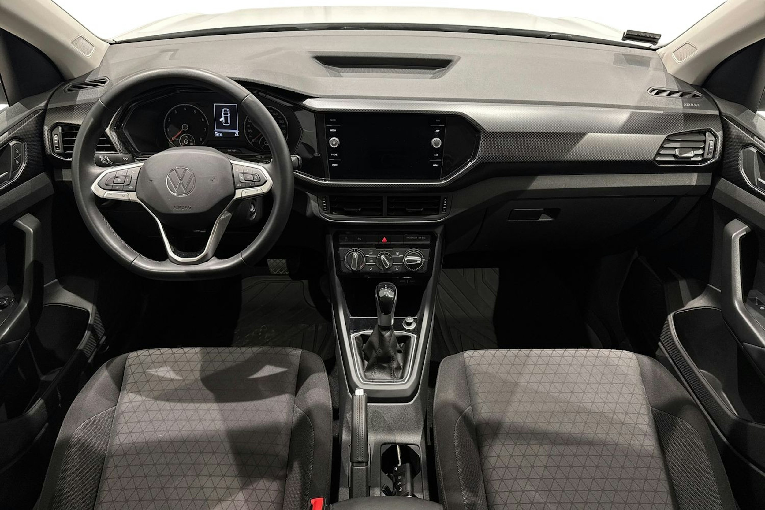 valkoinen Volkswagen T-Cross 2023 kuva 9.