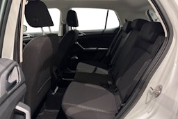 valkoinen Volkswagen T-Cross 2023 kuva 10.