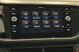 valkoinen Volkswagen T-Cross 2023 kuva 19.