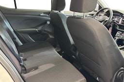 valkoinen Volkswagen T-Cross 2023 kuva 11.