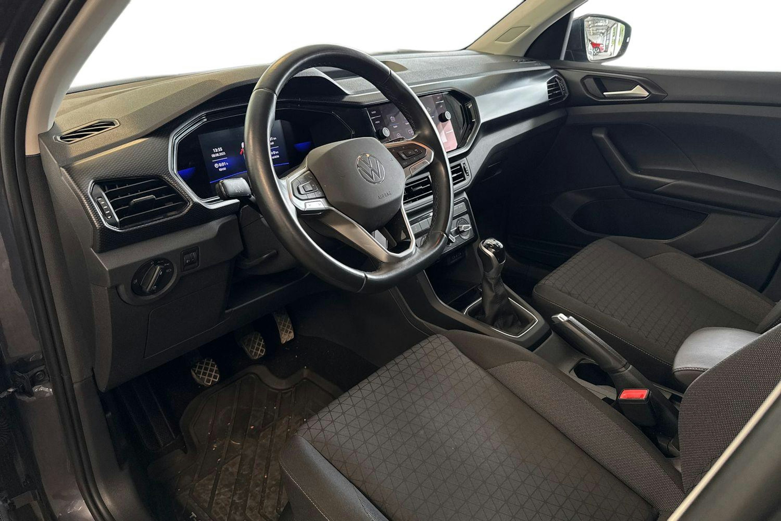 harmaa Volkswagen T-Cross 2023 kuva 7.