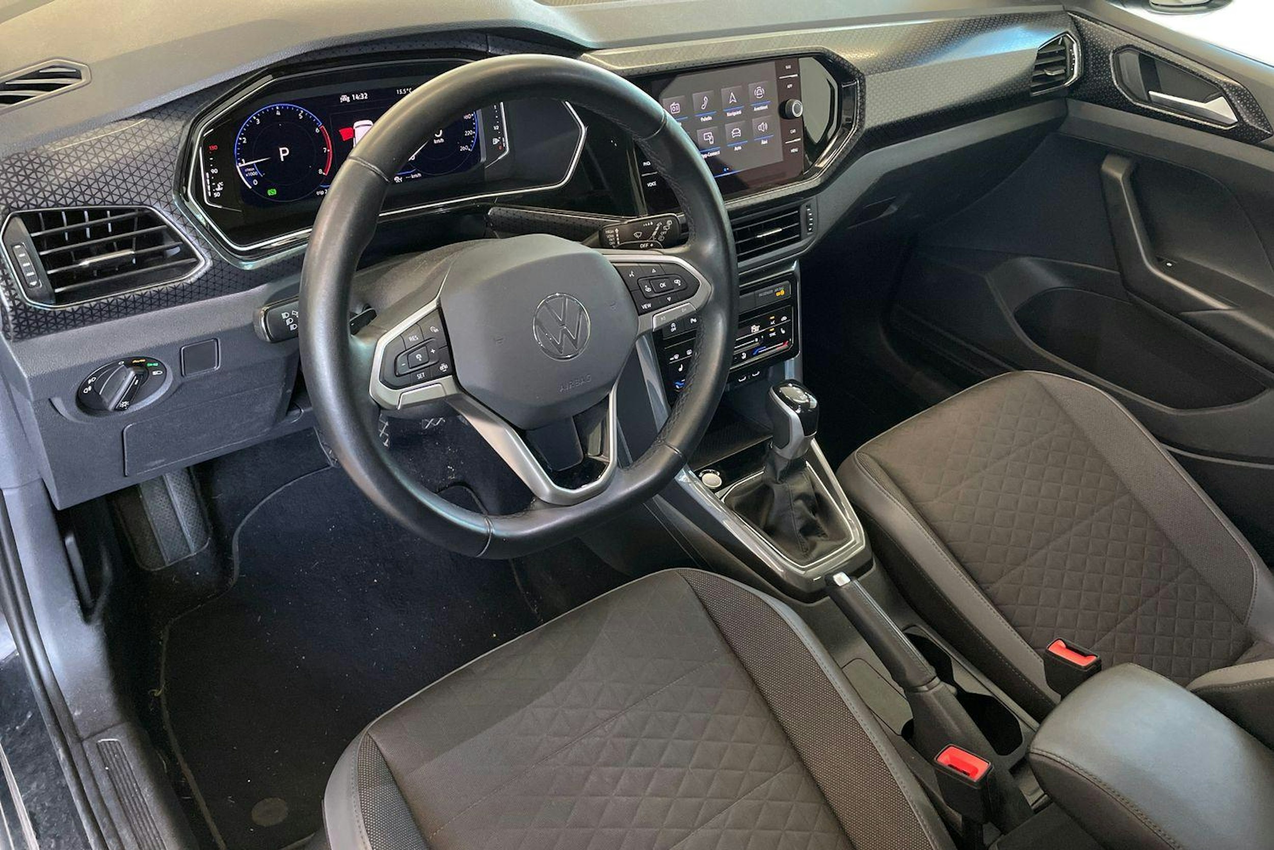 musta Volkswagen T-Cross 2023 kuva 3.