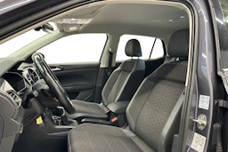 harmaa Volkswagen T-Cross 2023 kuva 6.