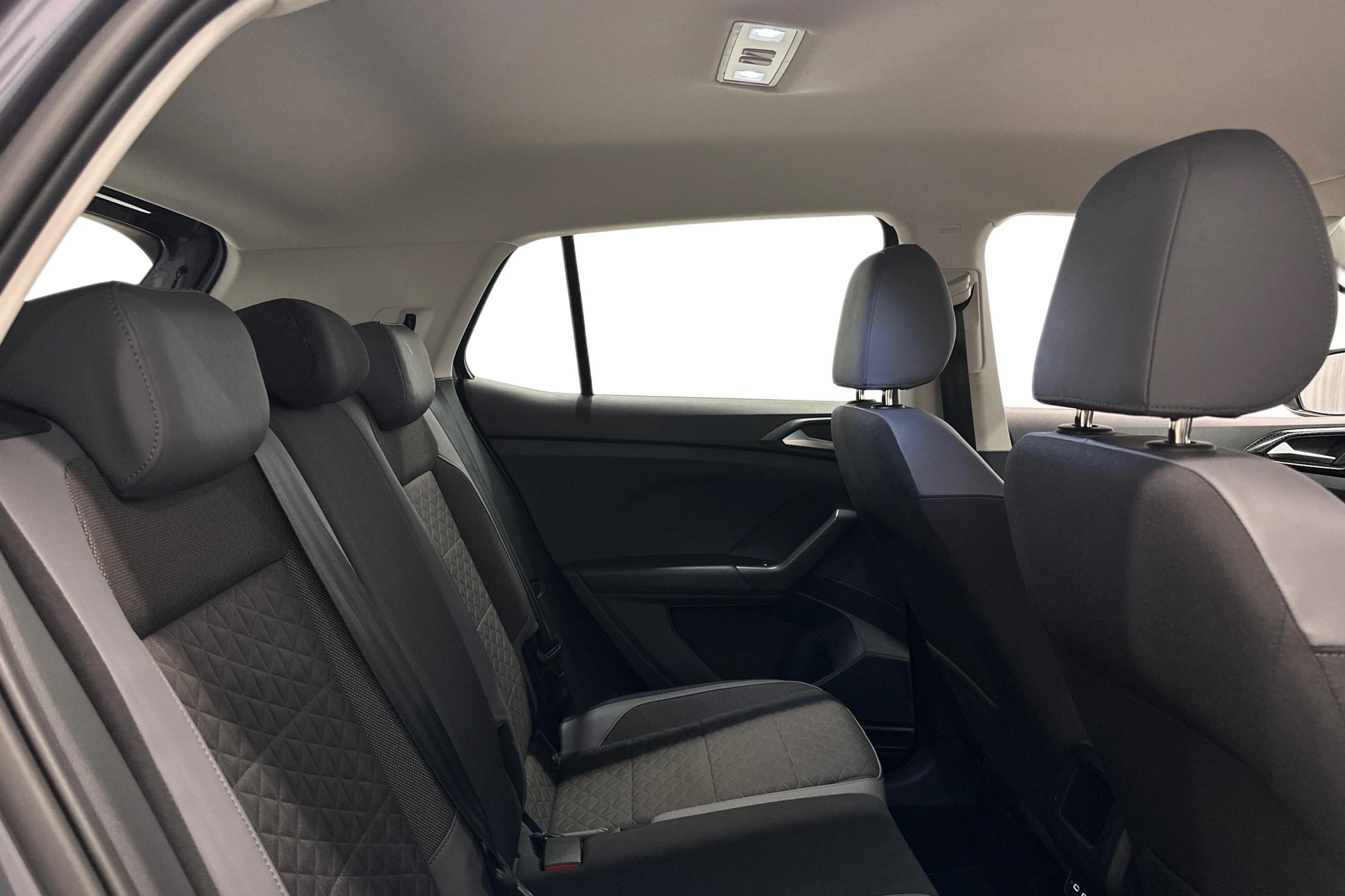 harmaa Volkswagen T-Cross 2023 kuva 9.