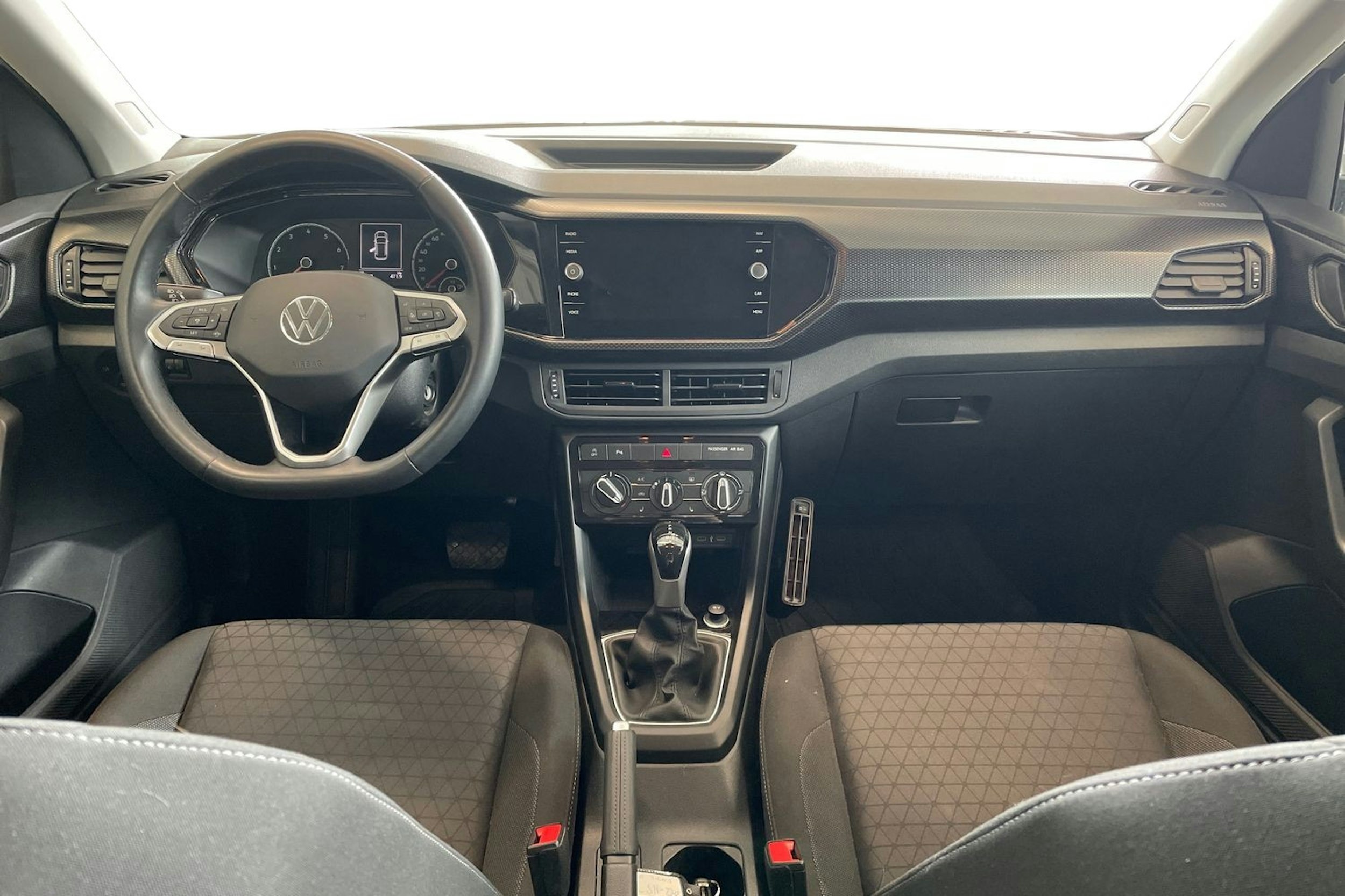 harmaa Volkswagen T-Cross 2023 kuva 9.