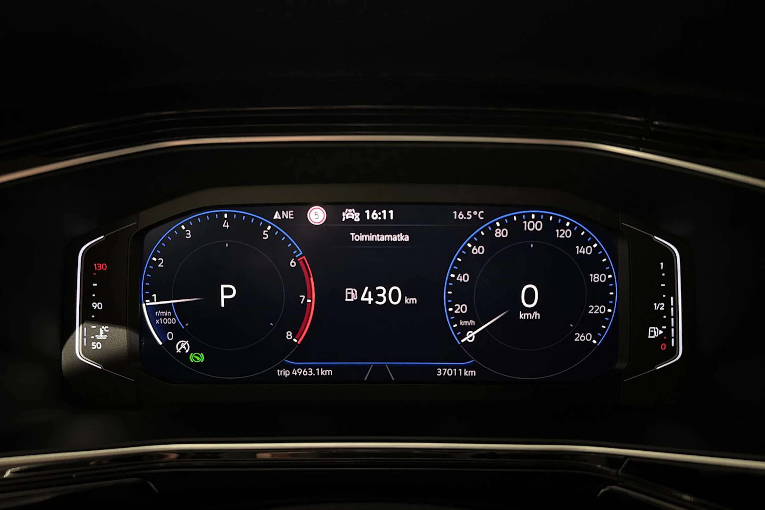harmaa Volkswagen T-Cross 2023 kuva 15.