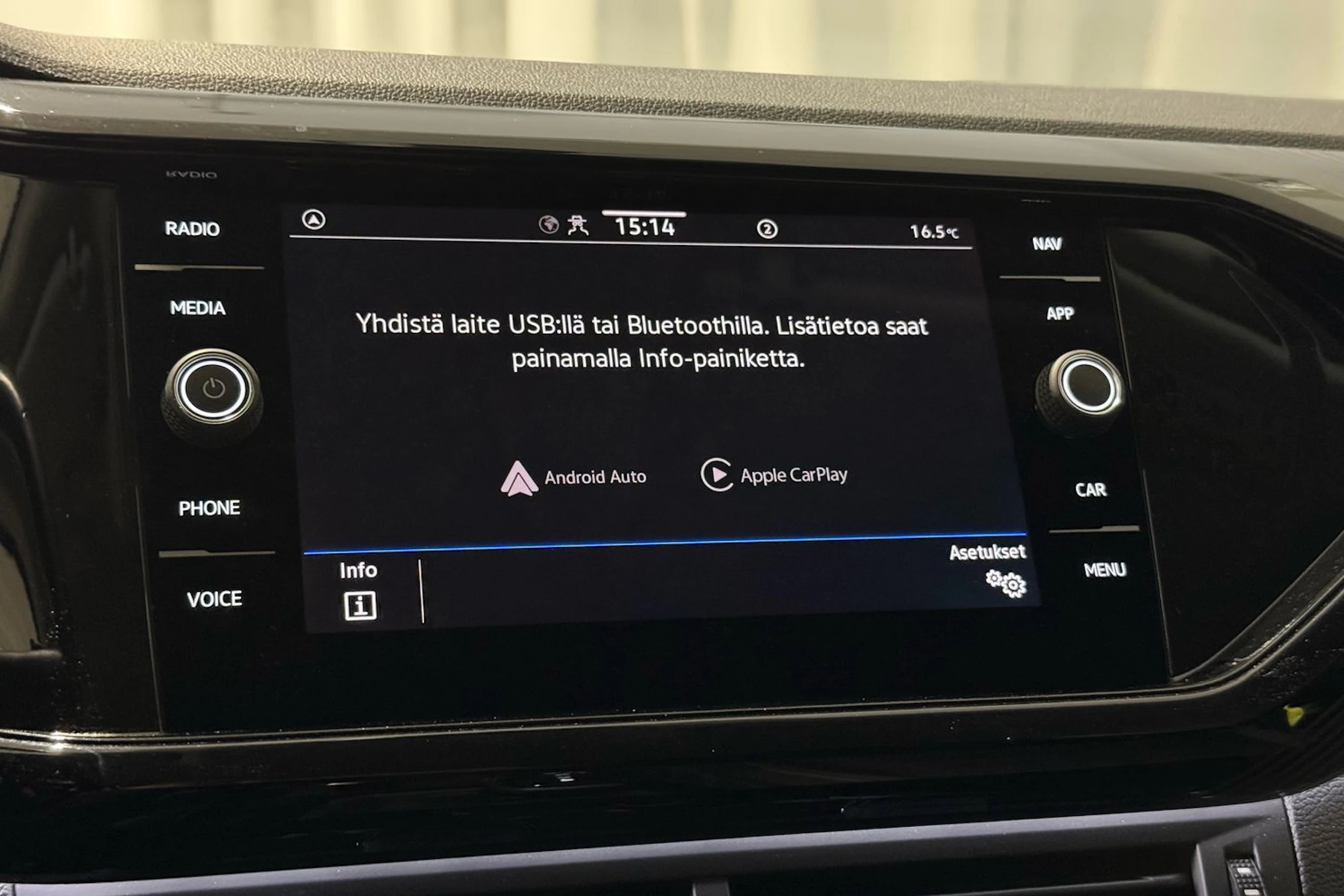 harmaa Volkswagen T-Cross 2023 kuva 20.