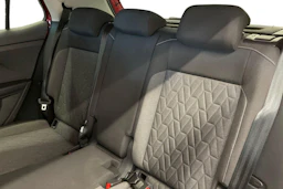 Punainen Volkswagen T-Cross 2024 kuva 11.