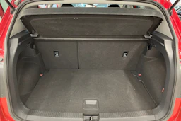 Punainen Volkswagen T-Cross 2024 kuva 15.