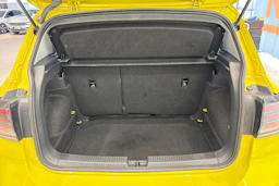 keltainen Volkswagen T-Cross 2024 kuva 17.
