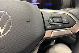 keltainen Volkswagen T-Cross 2024 kuva 20.