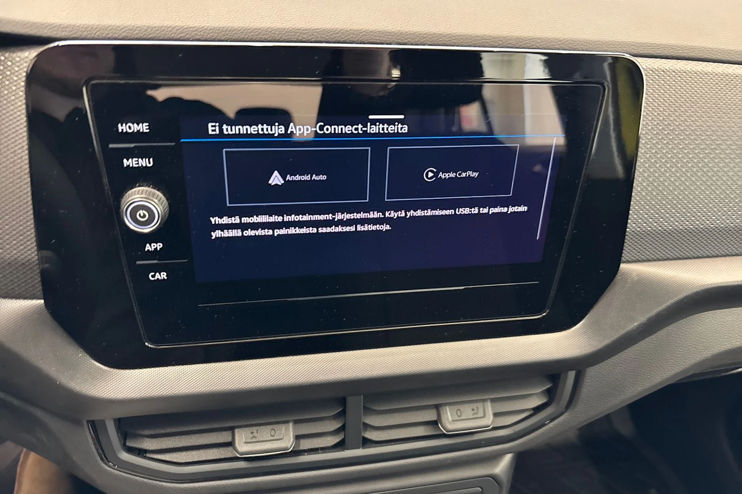 keltainen Volkswagen T-Cross 2024 kuva 22.