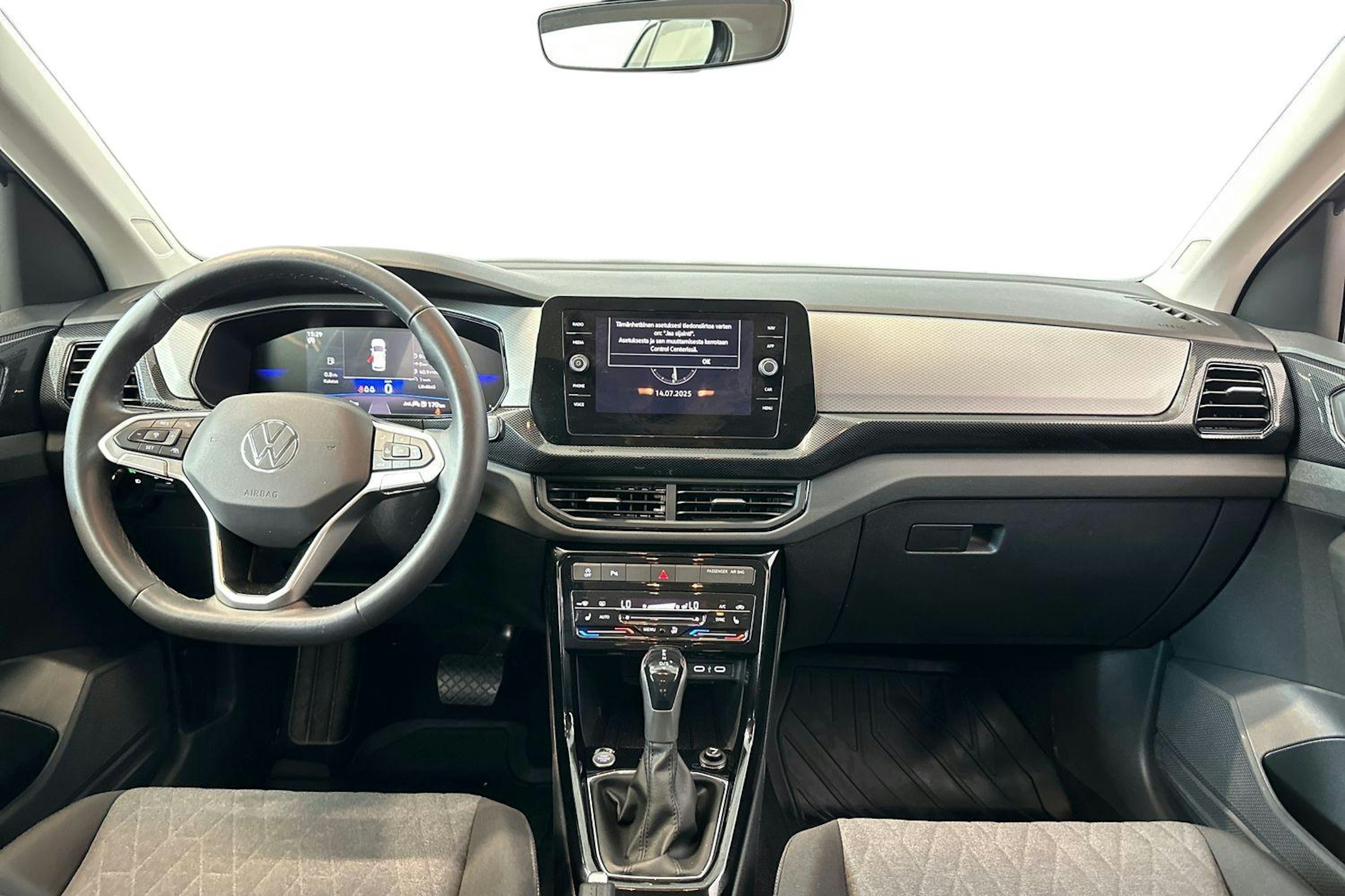 harmaa Volkswagen T-Cross 2024 kuva 9.