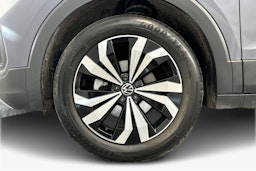 harmaa Volkswagen T-Cross 2024 kuva 11.