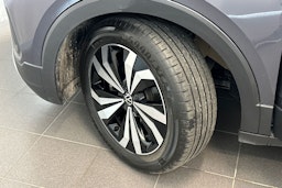 harmaa Volkswagen T-Cross 2024 kuva 13.