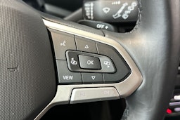 harmaa Volkswagen T-Cross 2024 kuva 19.