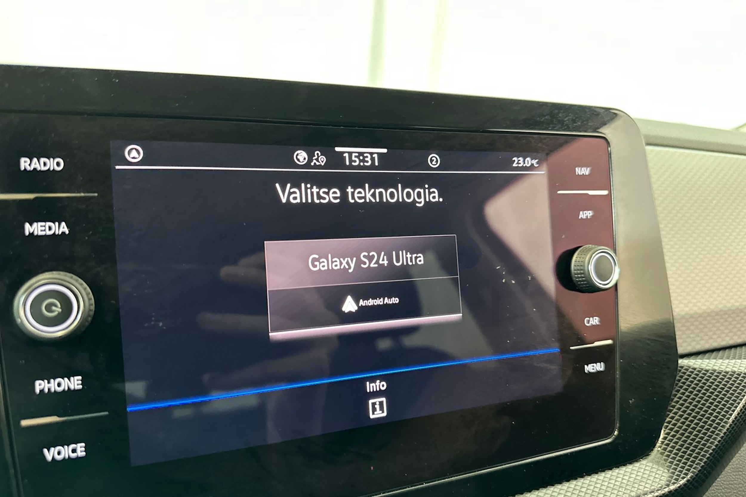 harmaa Volkswagen T-Cross 2024 kuva 24.