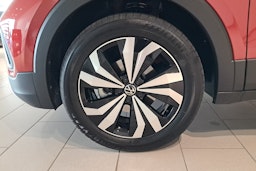 punainen Volkswagen T-Cross 2024 kuva 9.