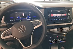 punainen Volkswagen T-Cross 2024 kuva 14.