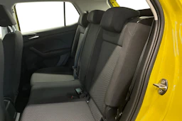 keltainen Volkswagen T-Cross 2024 kuva 8.