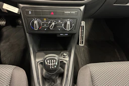 keltainen Volkswagen T-Cross 2024 kuva 16.