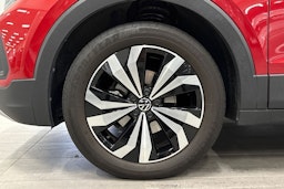 punainen Volkswagen T-Cross 2024 kuva 11.