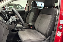 punainen Volkswagen T-Cross 2024 kuva 14.