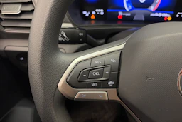 musta Volkswagen T-Cross 2024 kuva 18.