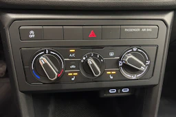 musta Volkswagen T-Cross 2024 kuva 23.