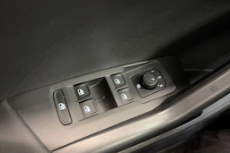 musta Volkswagen T-Cross 2024 kuva 25.