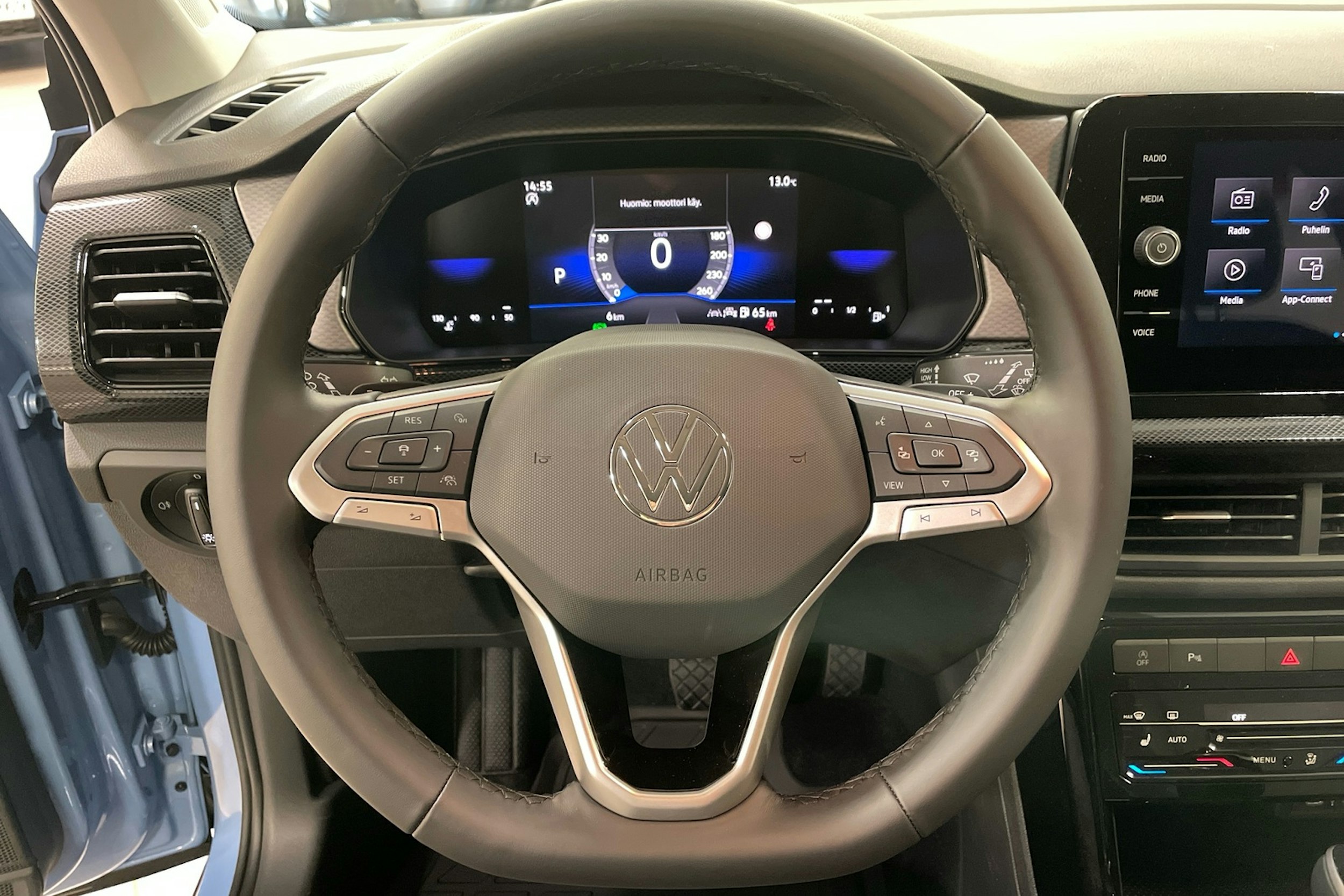 sininen Volkswagen T-Cross 2024 kuva 18.