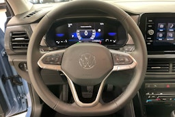 sininen Volkswagen T-Cross 2024 kuva 18.