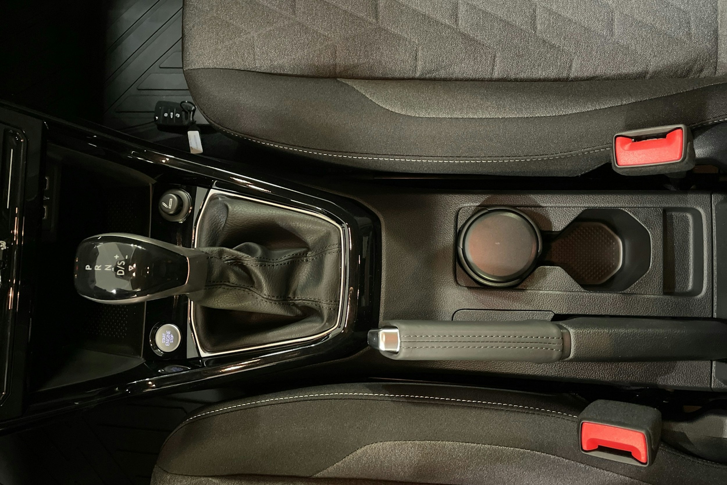 sininen Volkswagen T-Cross 2024 kuva 20.