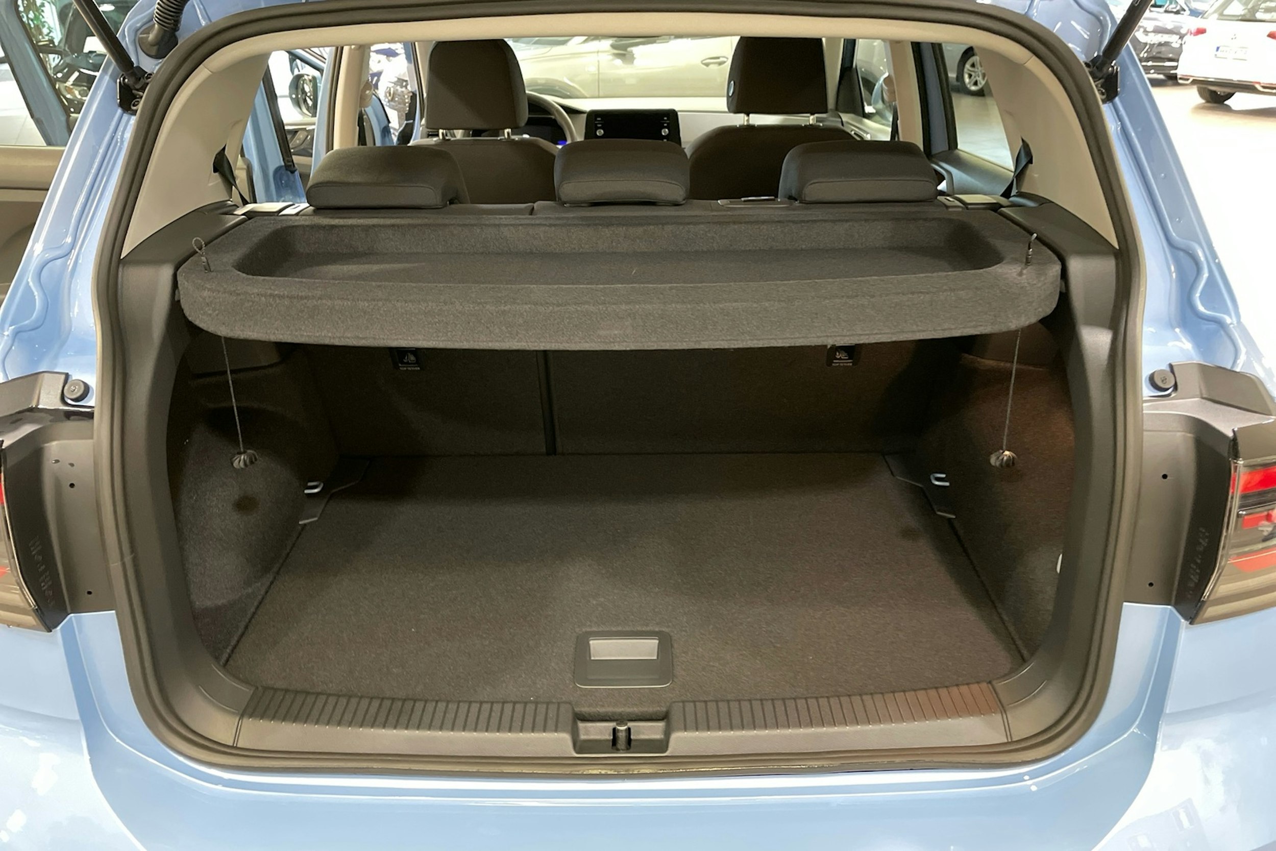 sininen Volkswagen T-Cross 2024 kuva 26.