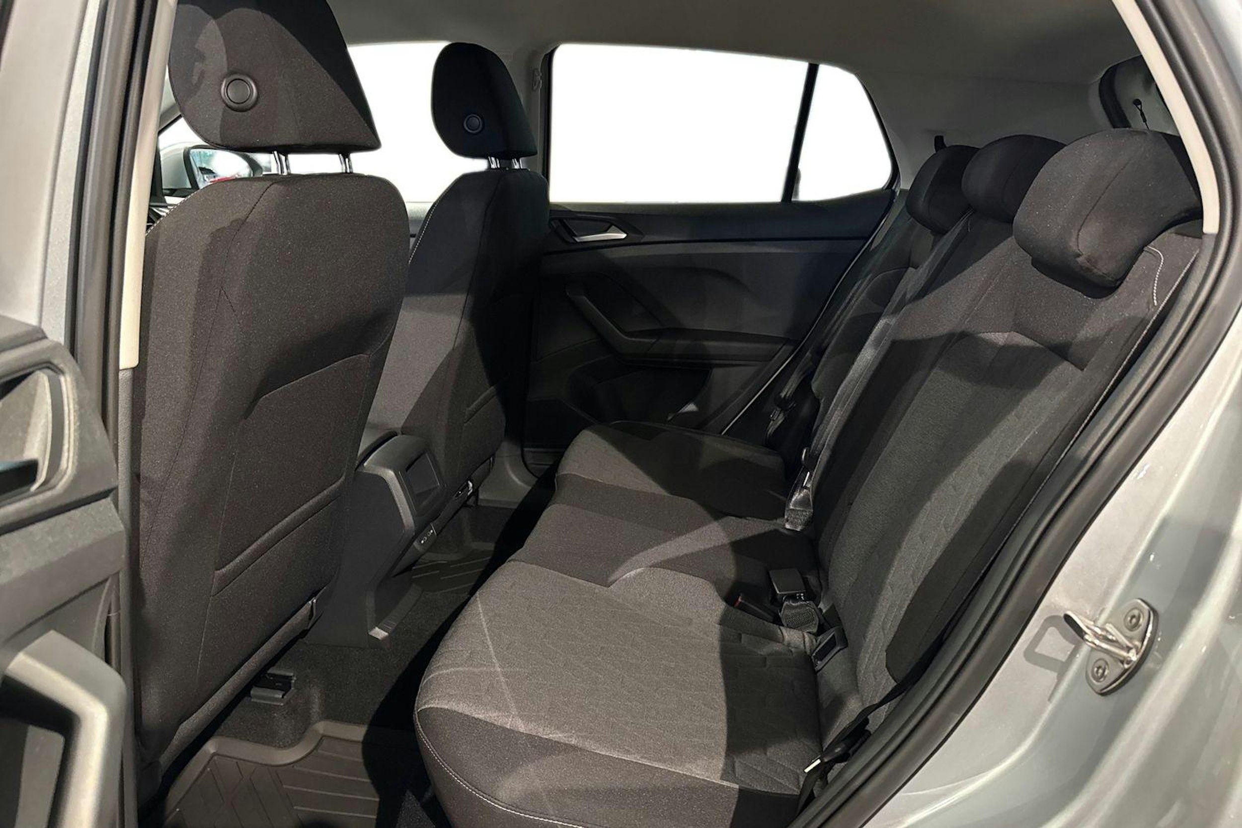 met. harmaa Volkswagen T-Cross 2025 kuva 8.