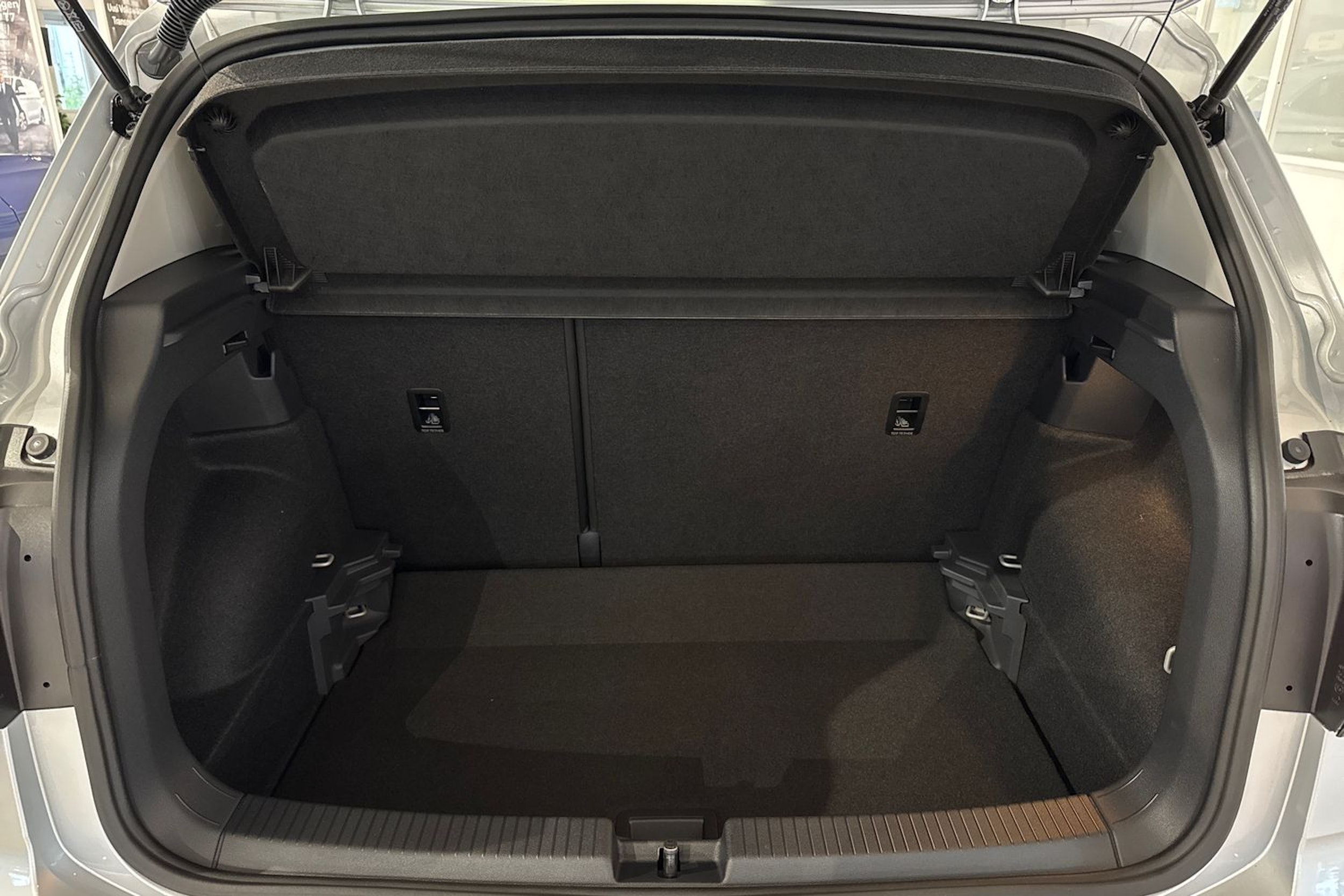 met. harmaa Volkswagen T-Cross 2025 kuva 10.